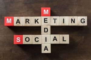 Scrabble marketing réseaux sociaux